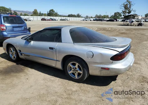 2000 Pontiac Firebird из США, поврежденный, VIN 2G2FS22K0Y2137128